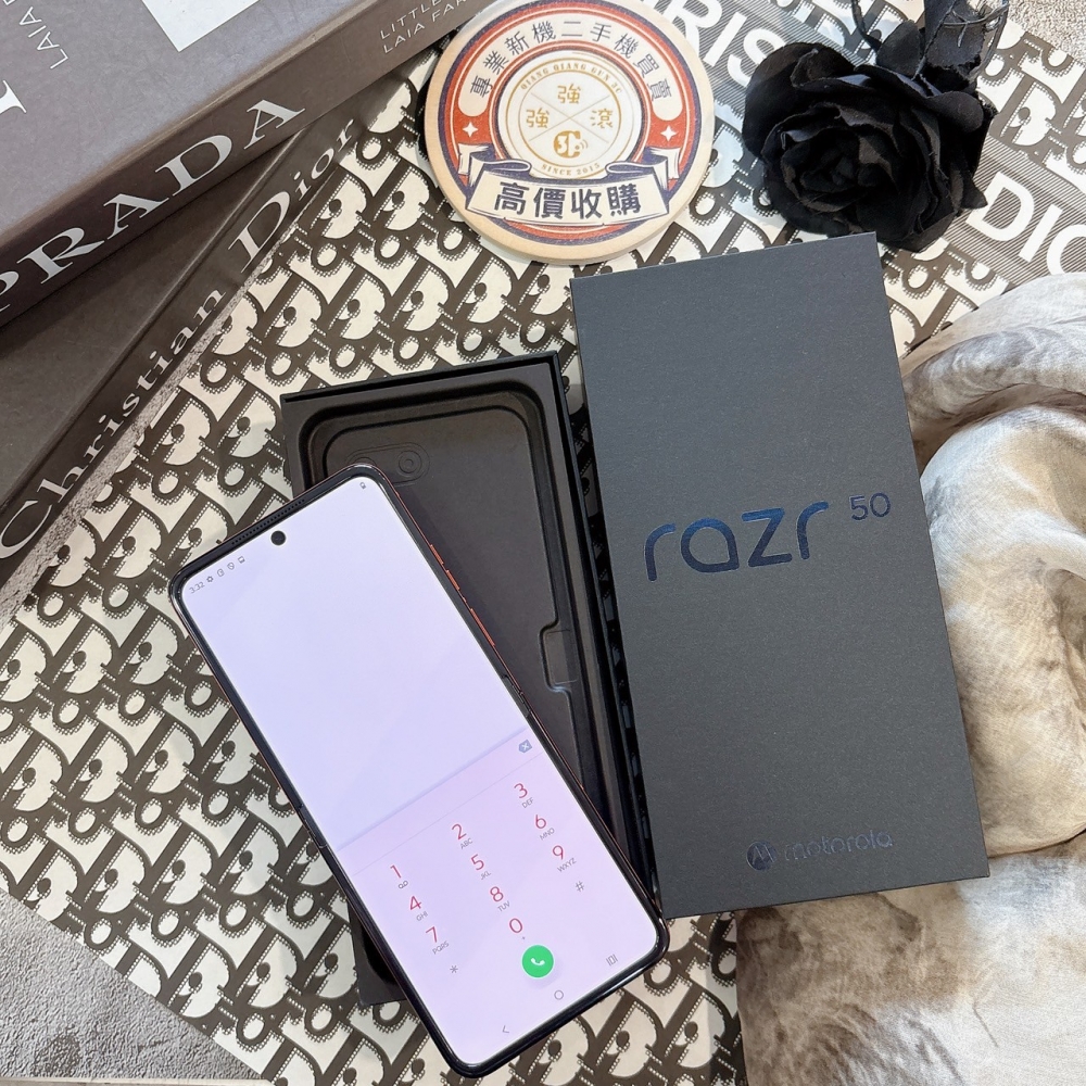 二手Moto Razr 50 8+256G橘色*40590(原廠保內）