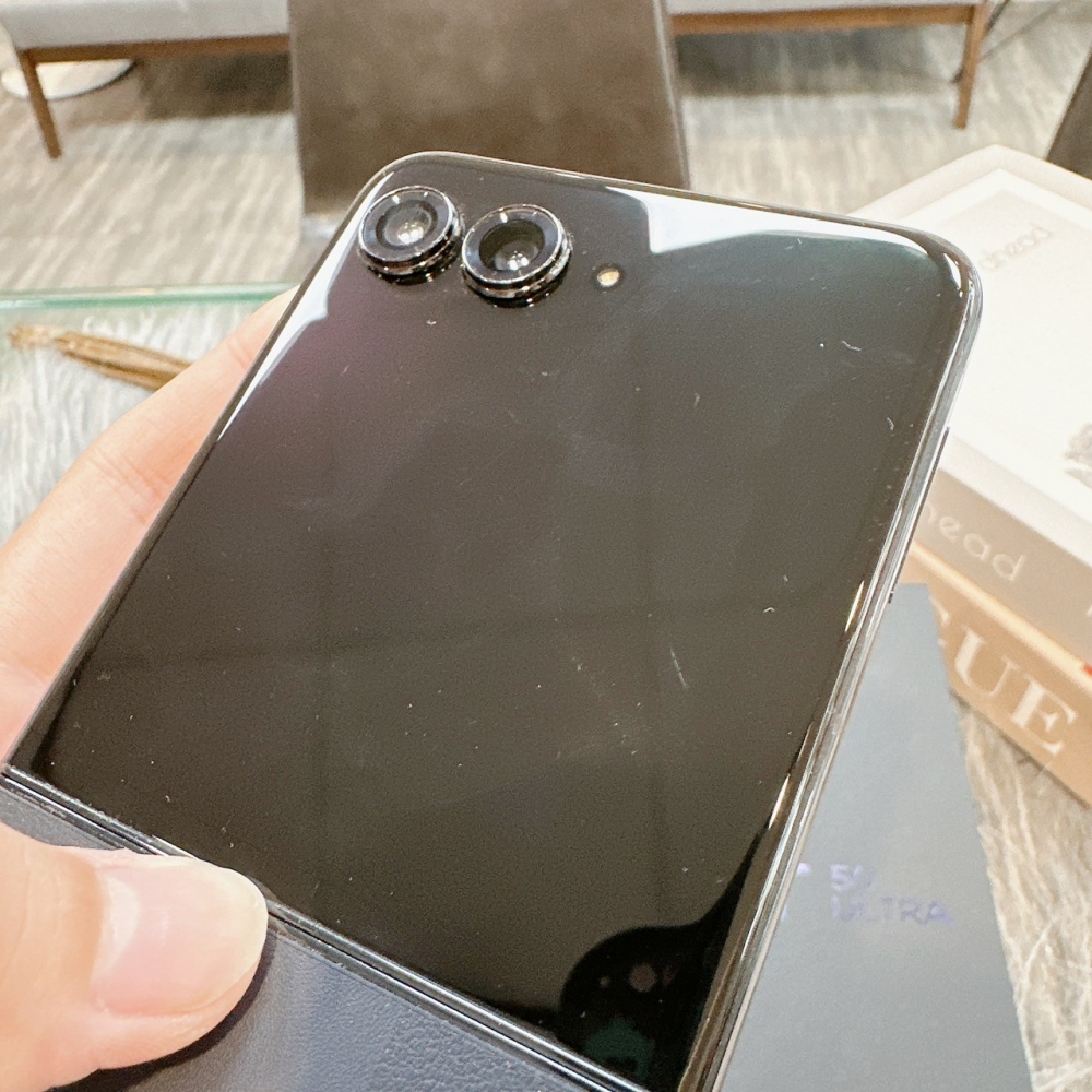 二手Moto Razr 50 Ultra 12+512G藍色*98258(太電保固）