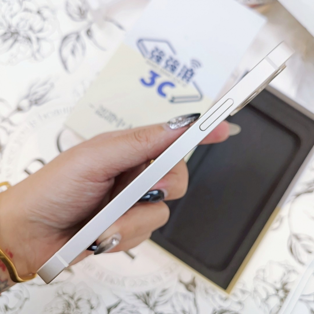 『歸仁』二手 Apple iPhone 12 128GB白色*11809