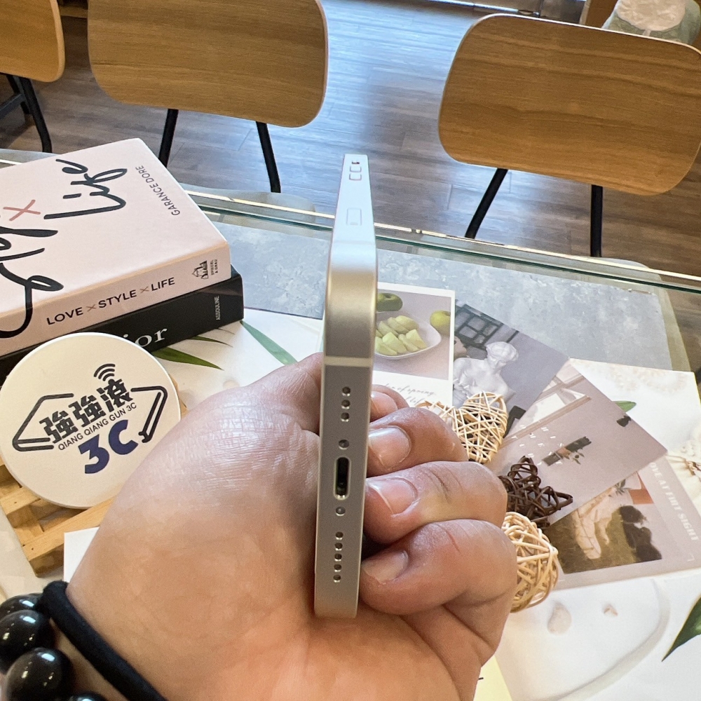 二手14 512G 白色*29127（店保365天）