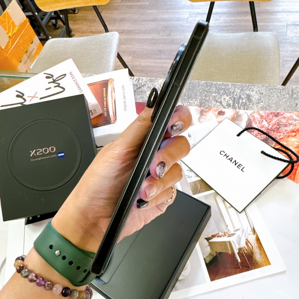 二手vivo X200-12+256G黑色*00677(原廠保內）