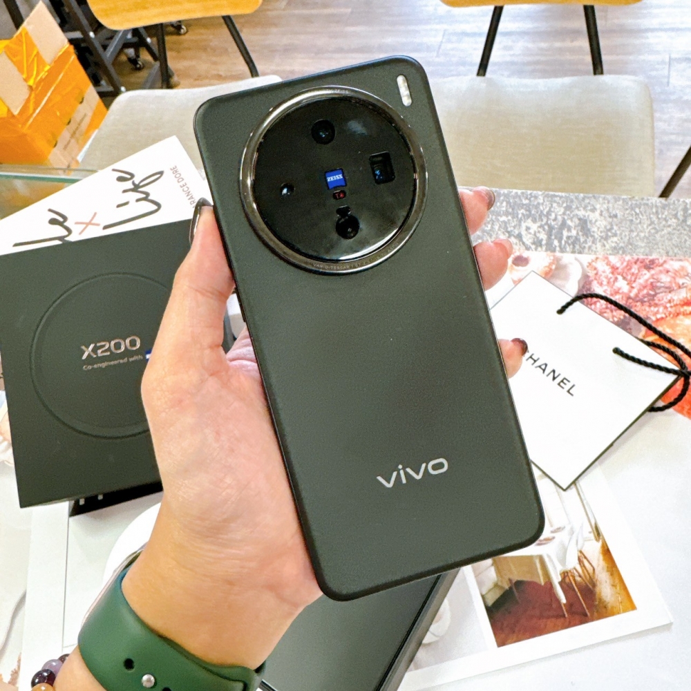 二手vivo X200-12+256G黑色*00677(原廠保內）