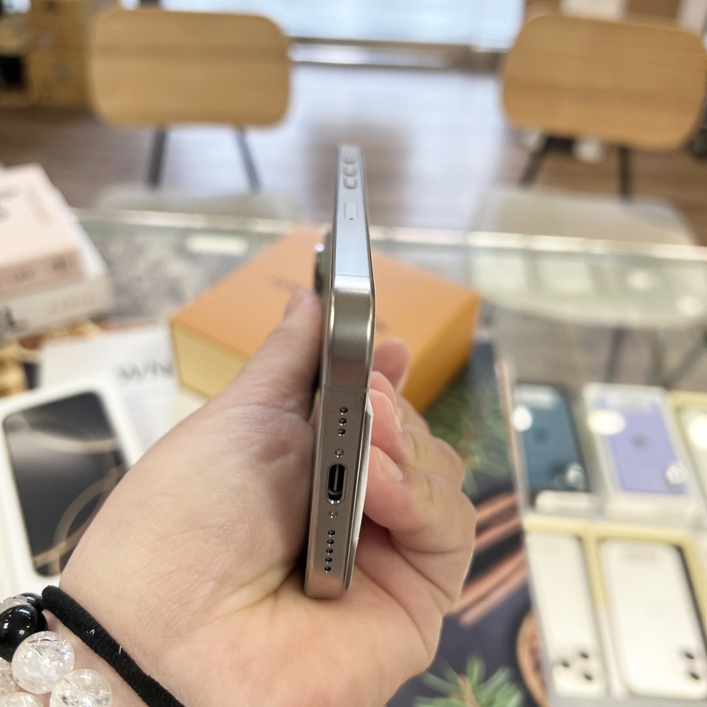 二手16 Pro-256G原色*83885