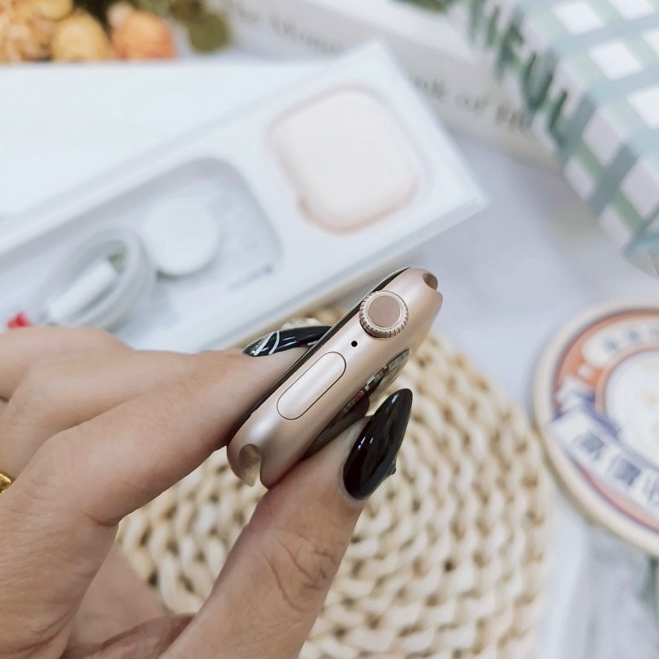 歸仁-二手Apple Watch10-46mm 玫瑰金*FH6RR（原廠保內）