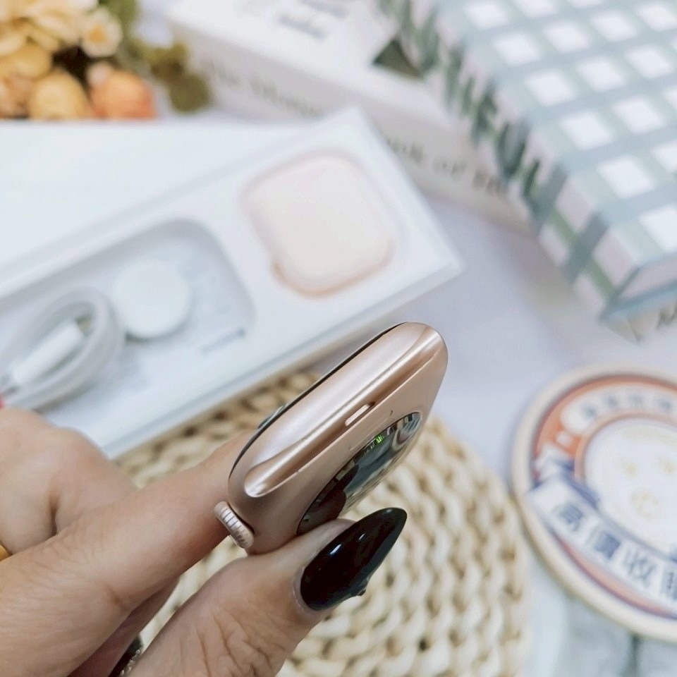 歸仁-二手Apple Watch10-46mm 玫瑰金*FH6RR（原廠保內）