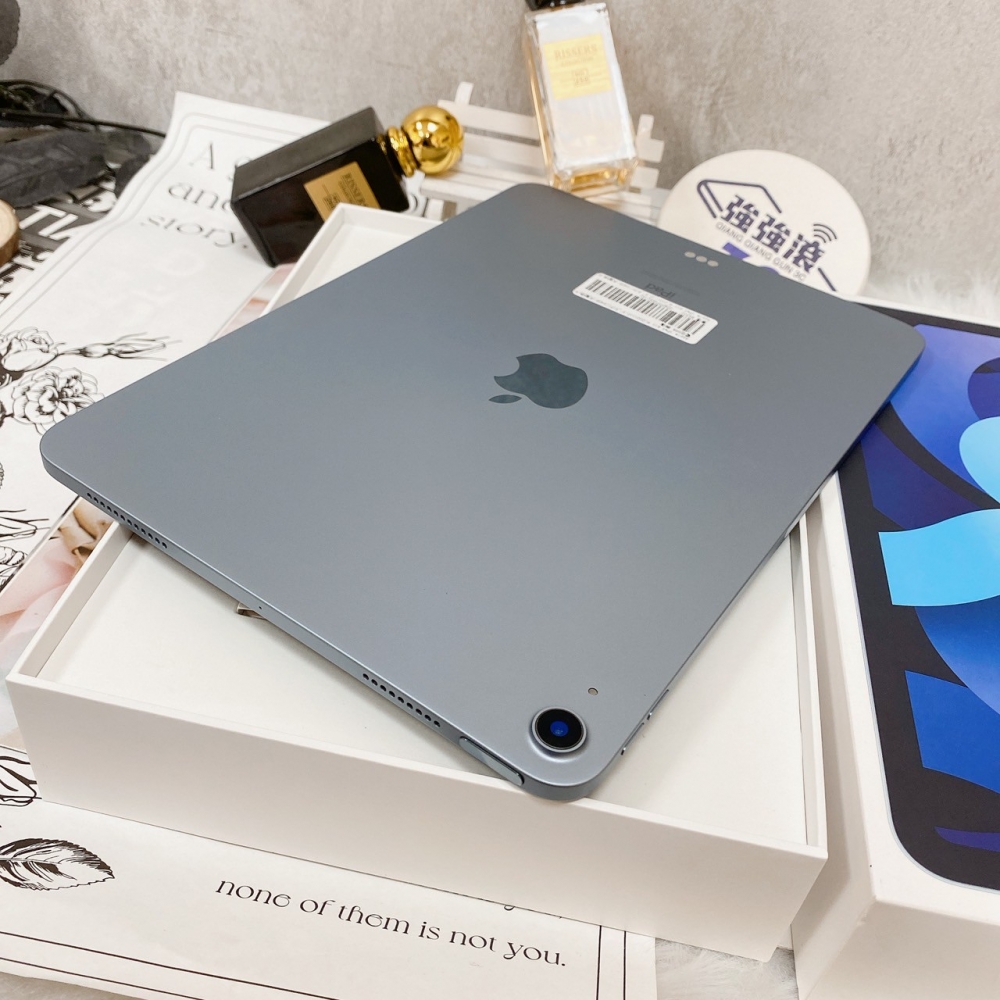 佳里-二手iPadAir 4 64G Wifi版 天藍色＃KQ16Q(店保30天)