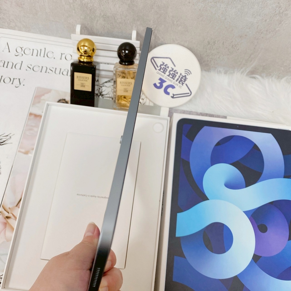 佳里-二手iPadAir 4 64G Wifi版 天藍色＃KQ16Q(店保30天)