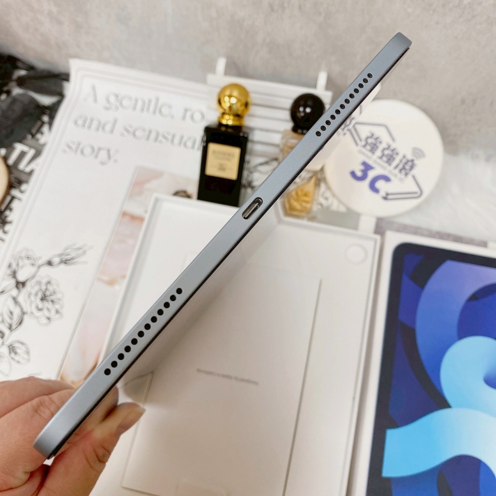 佳里-二手iPadAir 4 64G Wifi版 天藍色＃KQ16Q(店保30天)