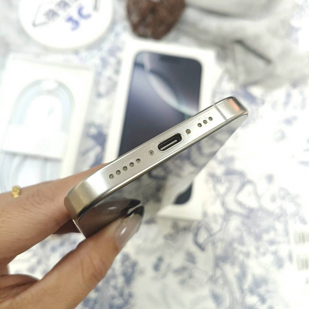 歸仁-二手iPhone16 Pro 256G 白色 #77774（原廠保固）