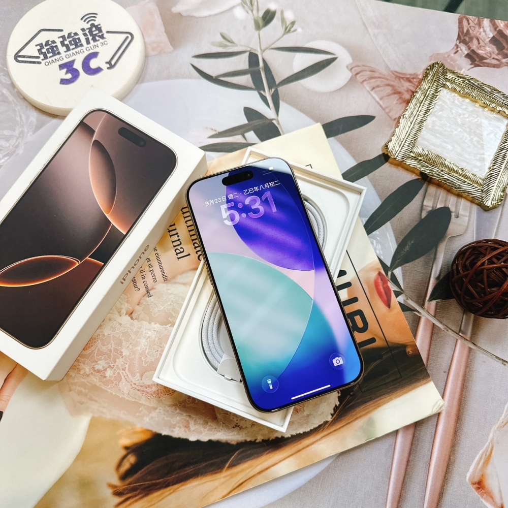 二手16 Pro 512G 金色*00552 (店保365天）
