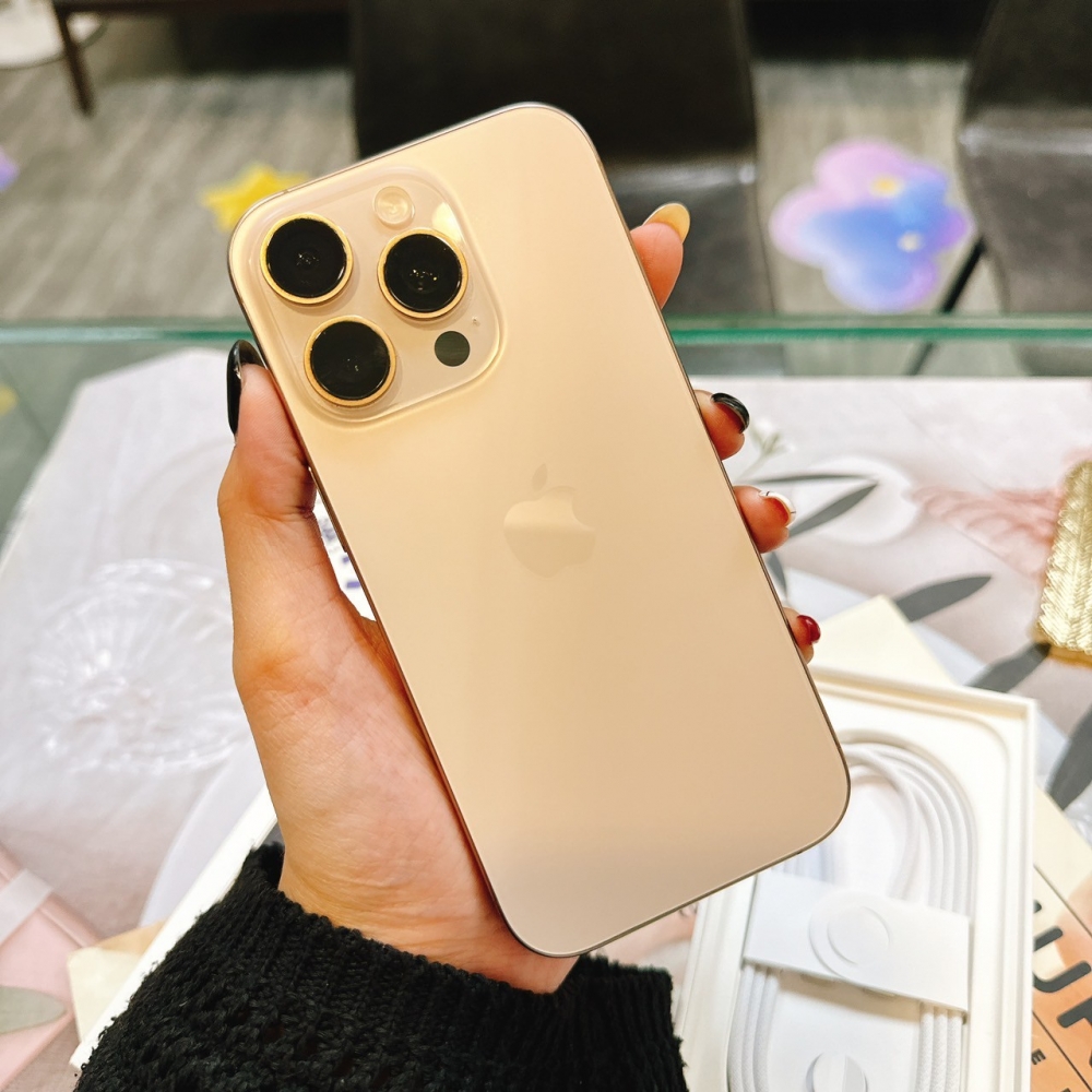 二手16 Pro 512G 金色*00552 (店保365天）