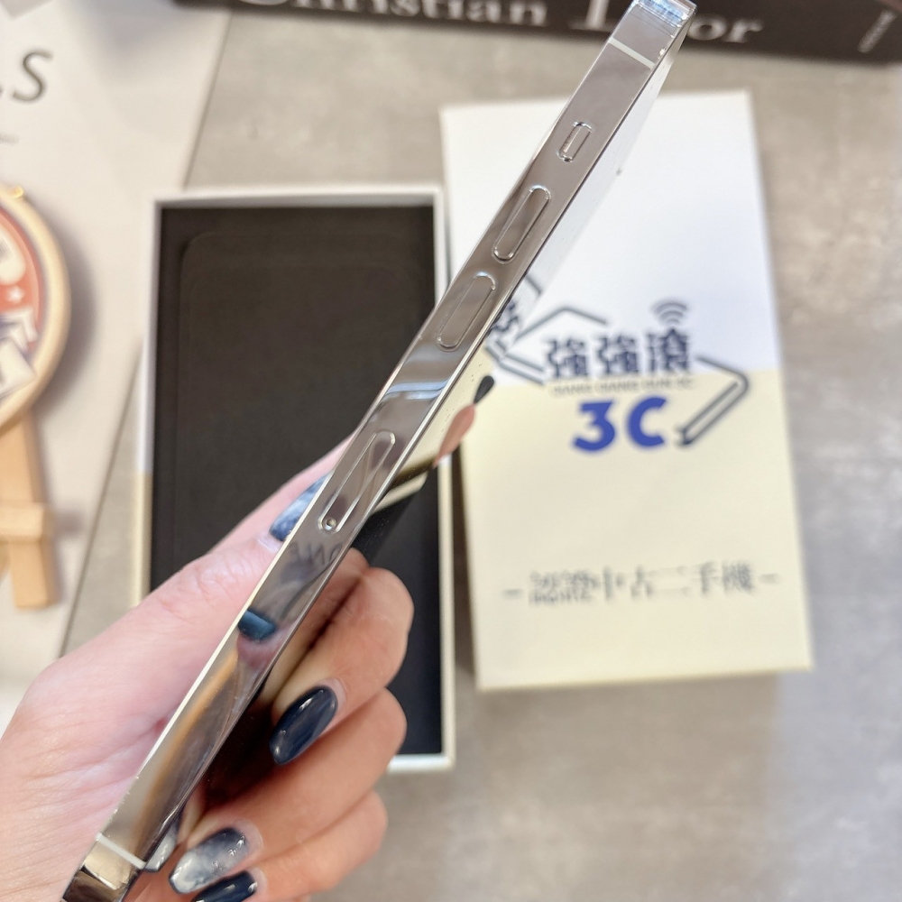 二手 14Promax256G銀色*69511 （店保365天）