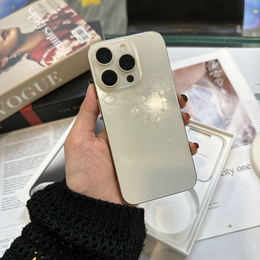 二手 15Pro256G原色*69822（店保365天）