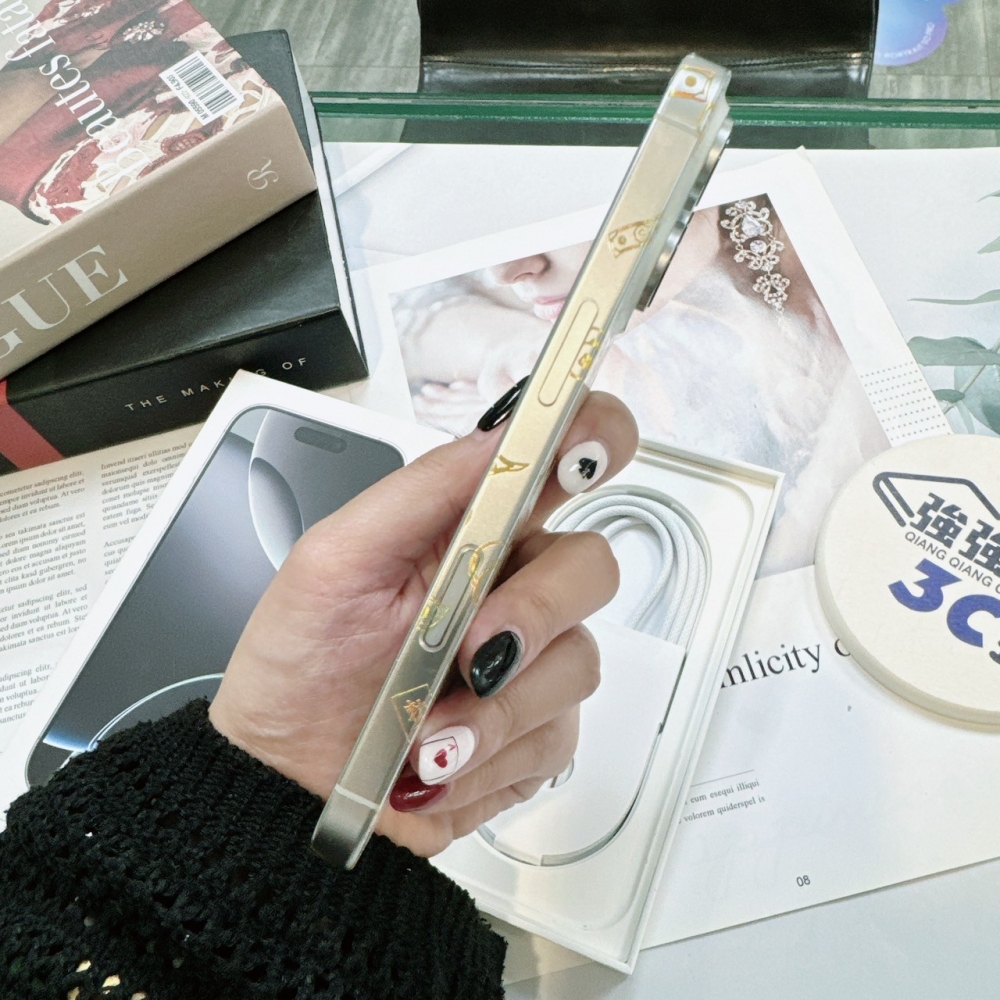 二手 16Pro256白色 *83431（店保365天）