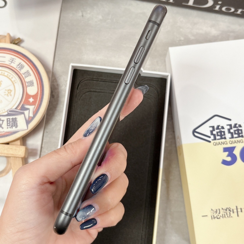 二手 11-64G黑 *75842