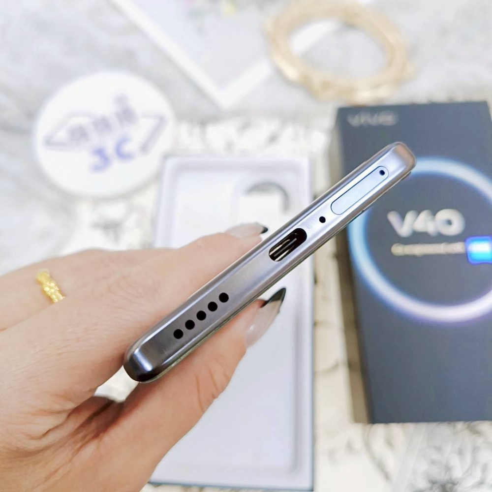 歸仁-二手 VIVO V40 12+512G 灰色＃55036(原廠保內)