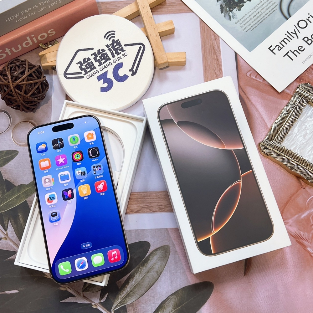 二手 iPhone16Pro 256G 金*09784（原廠保內）