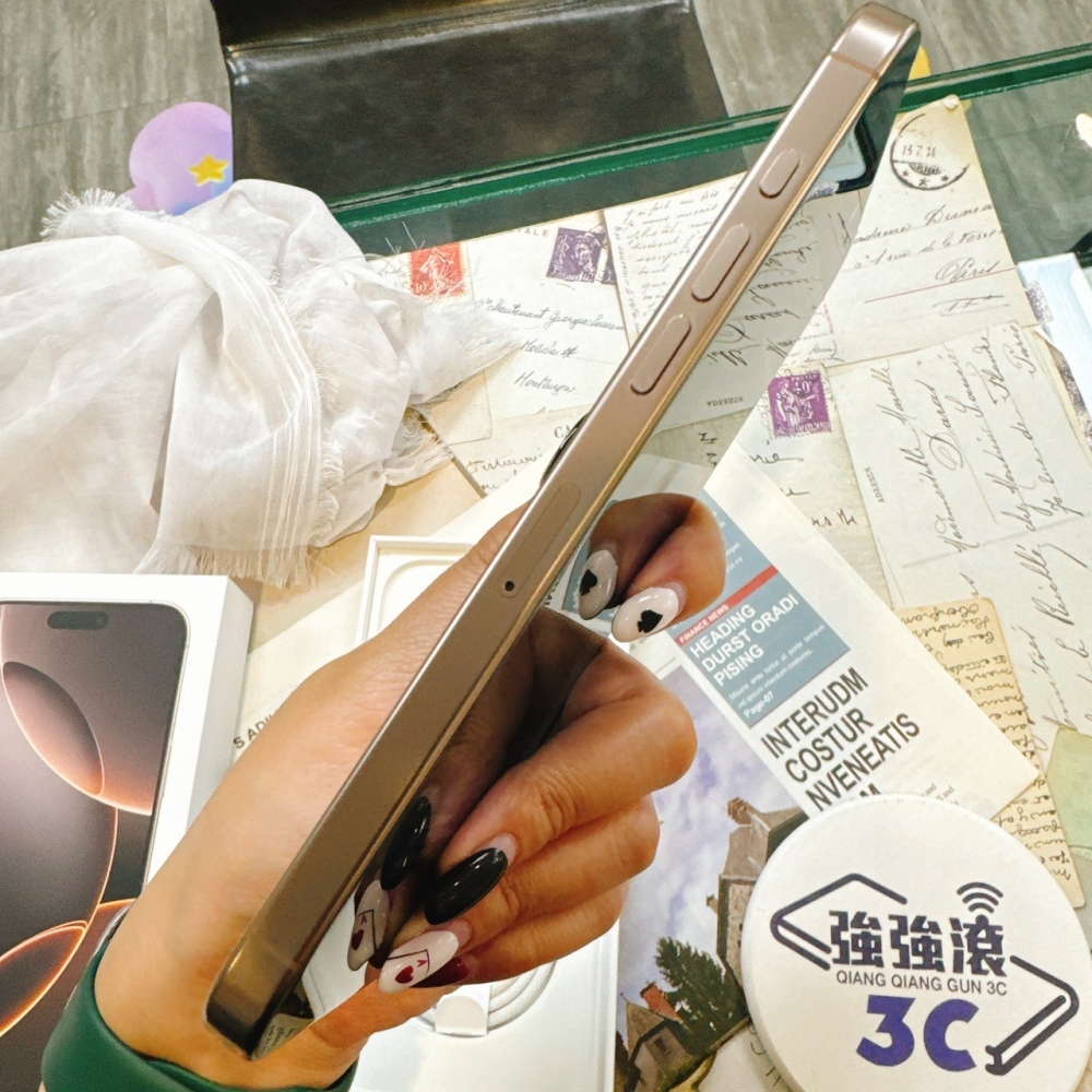 二手16 Pro Max 256G 金色*36244 (店保365天)