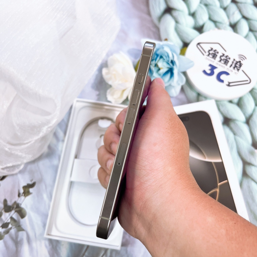 二手 16Pro256G 原色*09742（原廠保內）