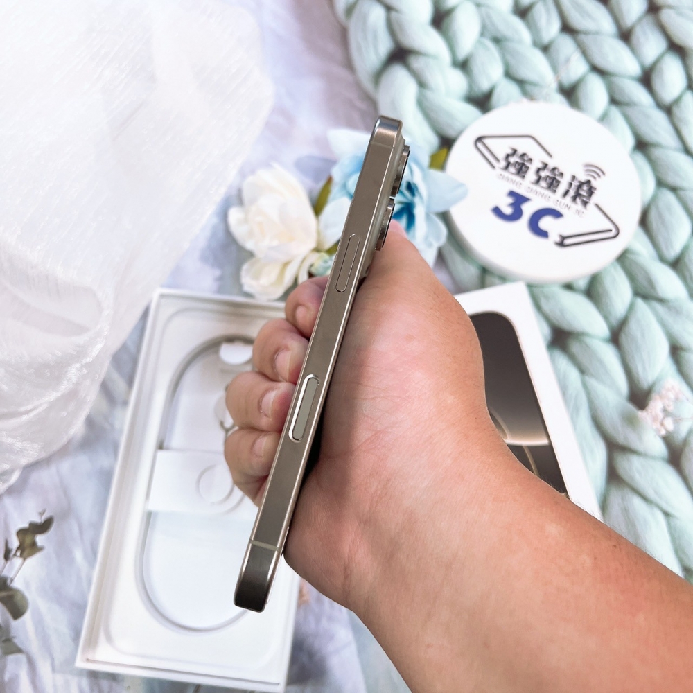 二手 16Pro256G 原色*09742（原廠保內）