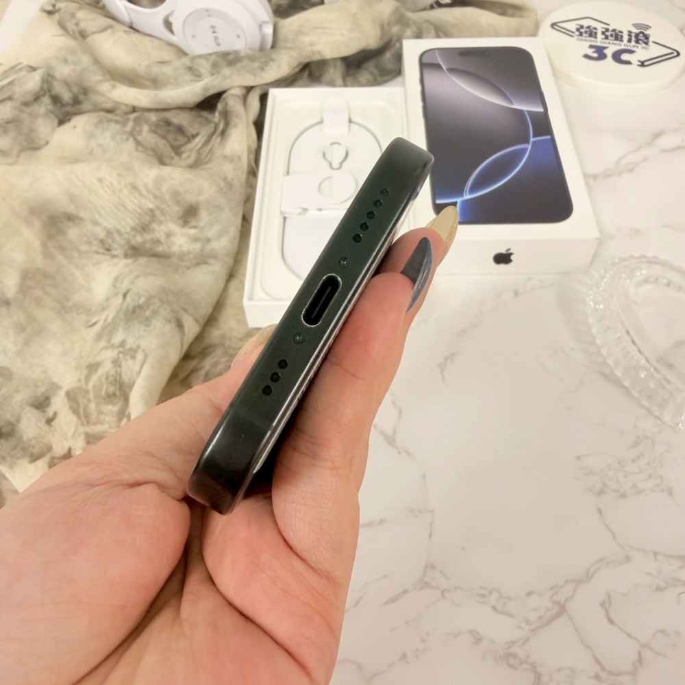 二手 16Pro256G 黑色*18818（原廠保內）