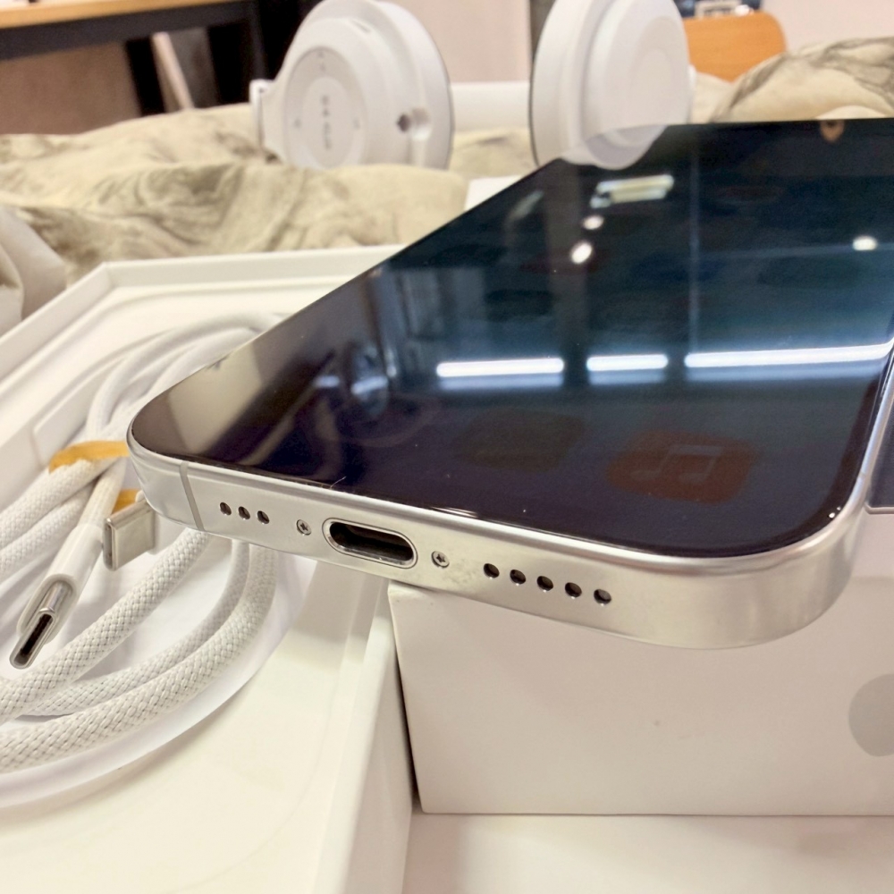 二手 iPhone16Pro 256G 白色*99838(店家保固）