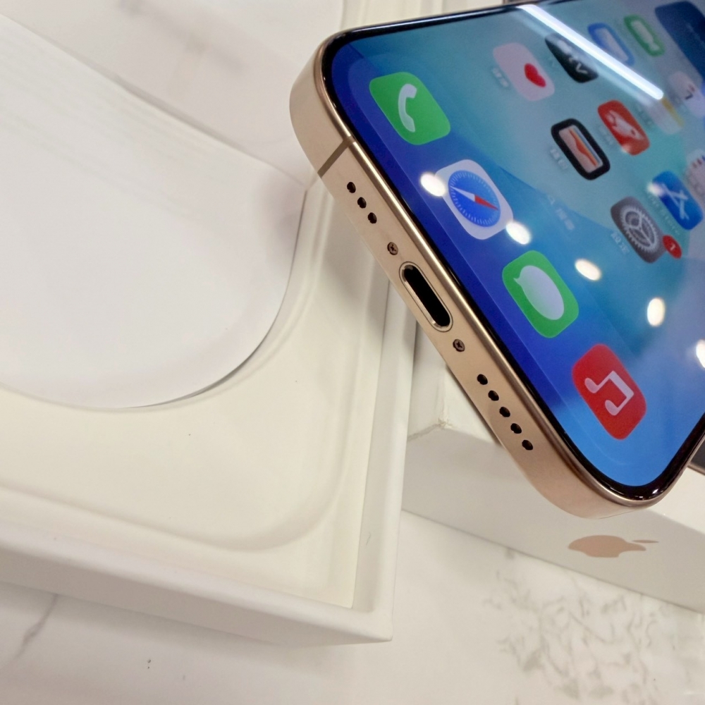 二手 iPhone16Pro 128G 金色*37026(原廠保內）
