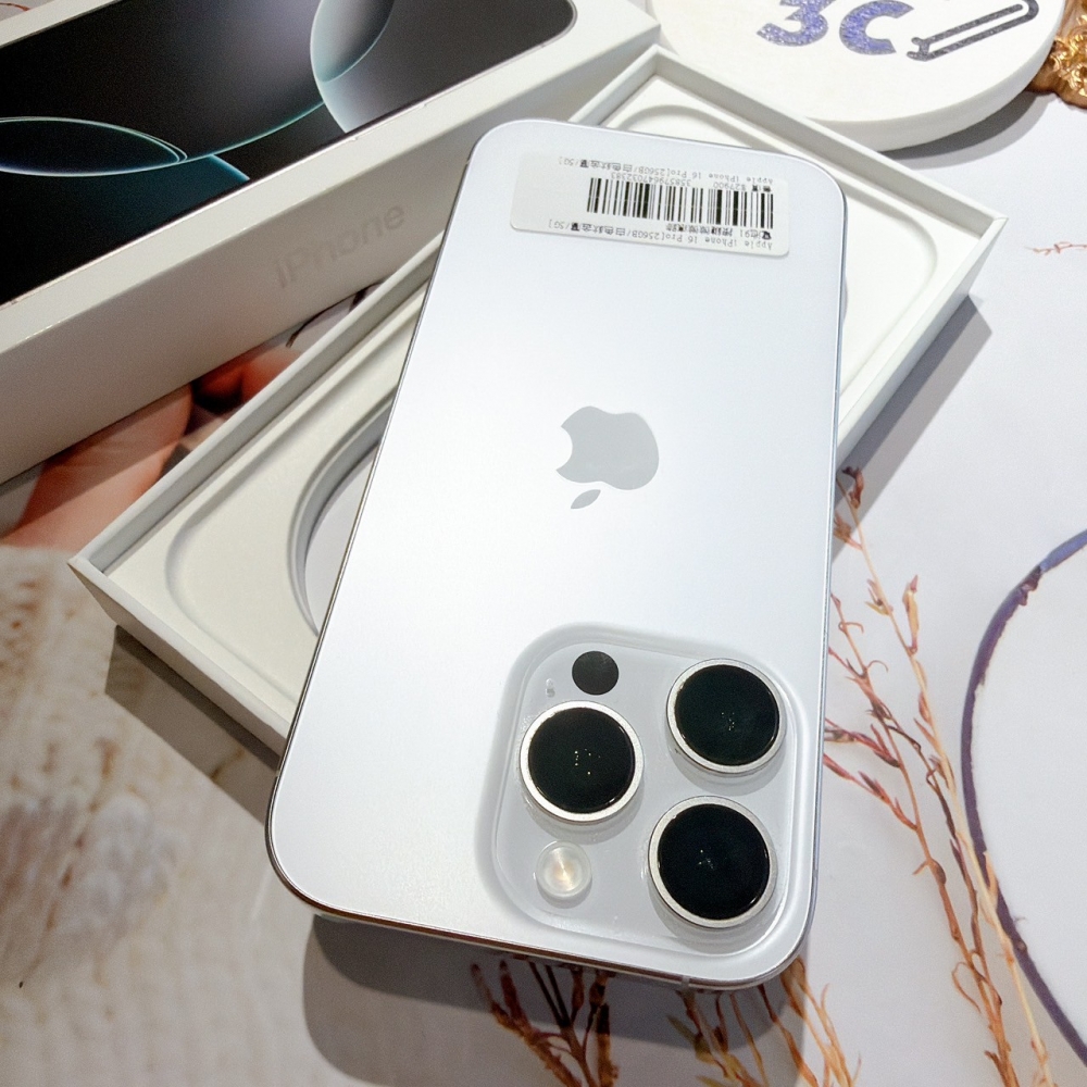 善化-二手iPhone16 Pro 256G 白色 #32383（店保365天）