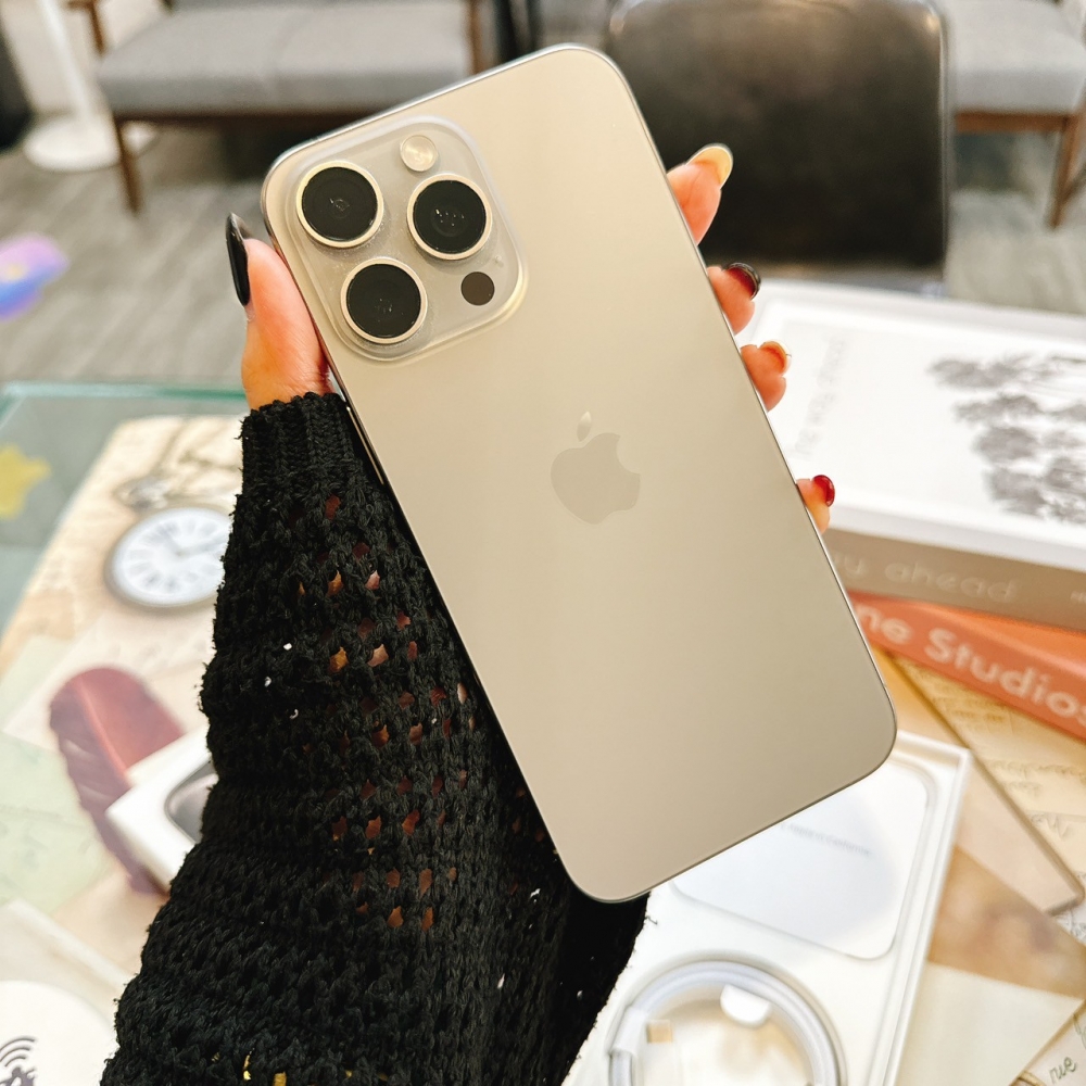 二手15 Pro Max 256G 原鈦色*44582 (店保365天)