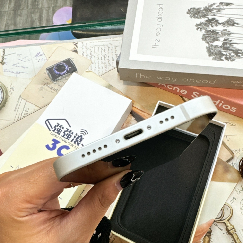 二手12 128G 白色*35336 (店保90天）