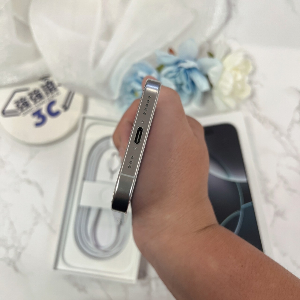 二手 iPhone16Pro 256G 白色*09790（店保365天）