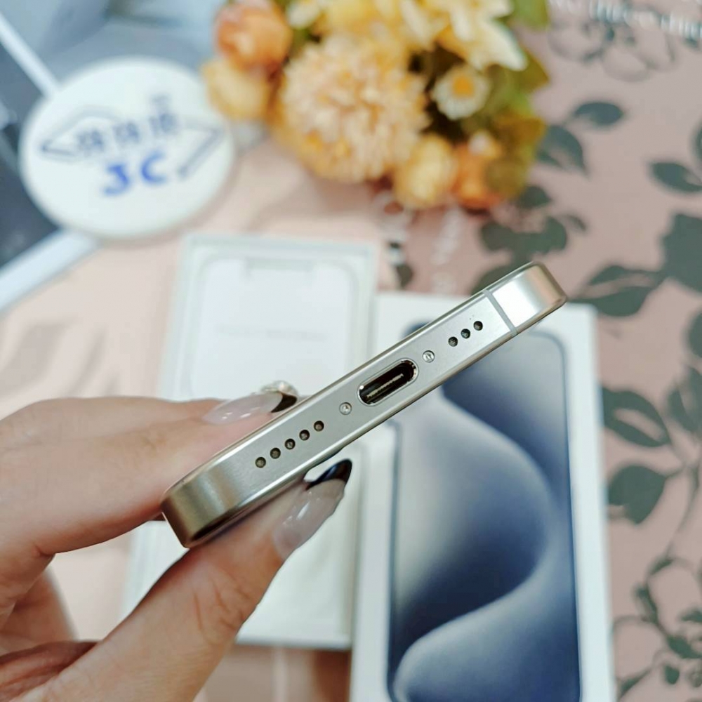 歸仁-二手 IPhone15pro 256G 白色#85948（店家保固365天）