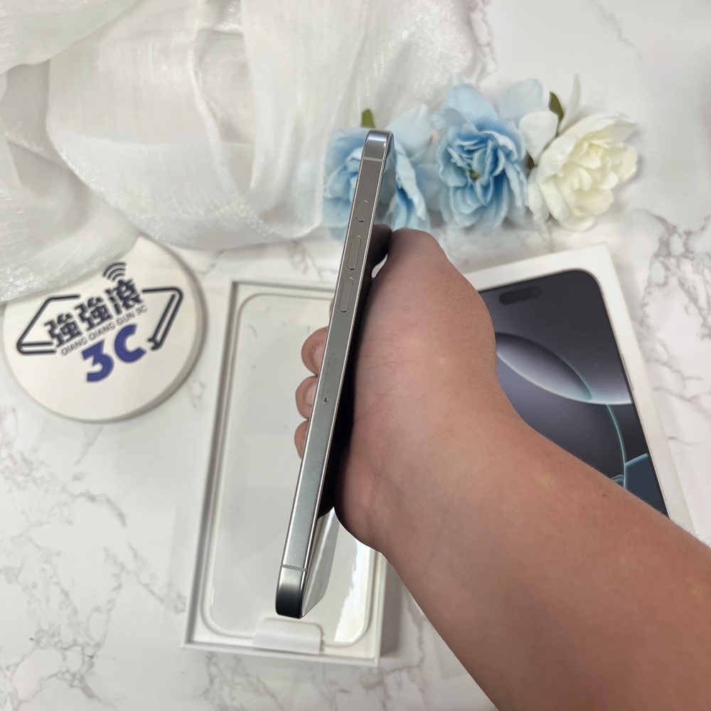 二手 16Pro256G 白色*93672(店家保固365天)