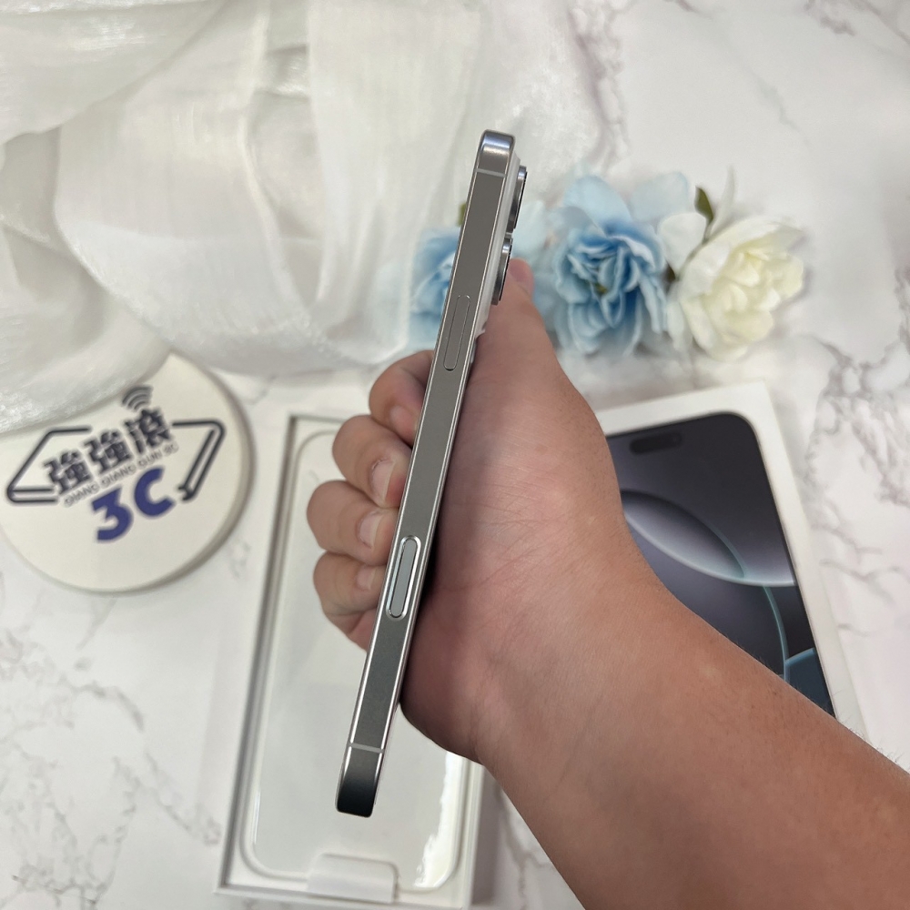 二手 16Pro256G 白色*93672(店家保固365天)