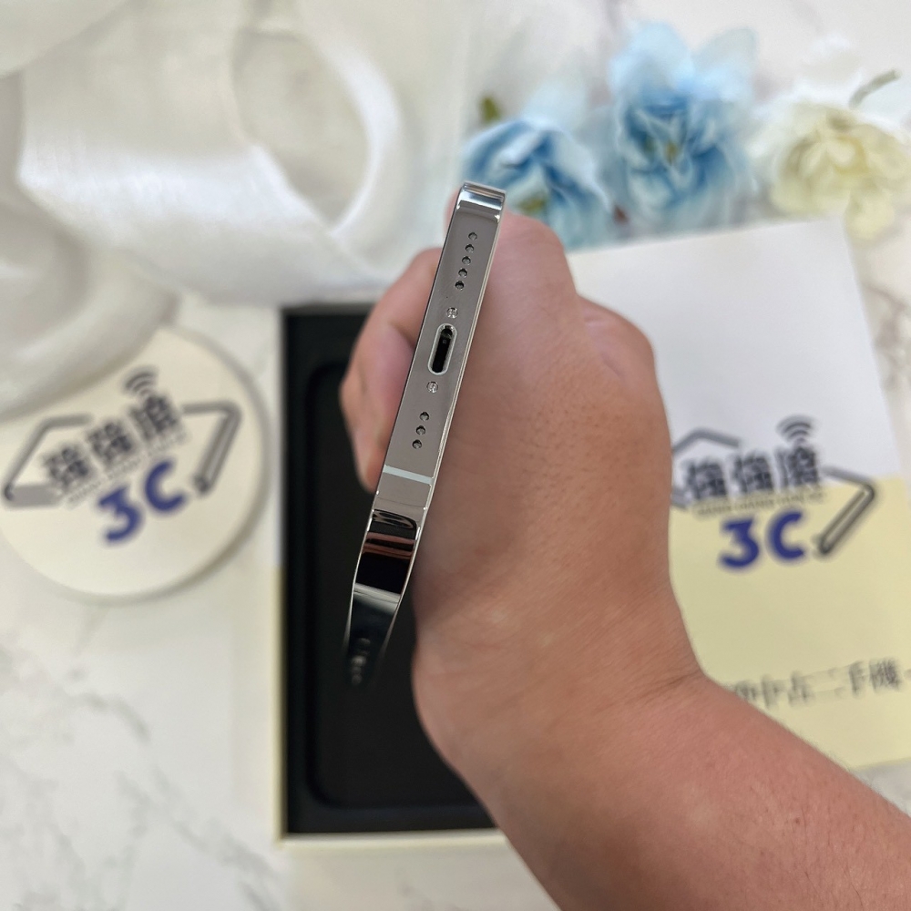 二手 13Pro128G 銀色*43898 (店家保固365天)