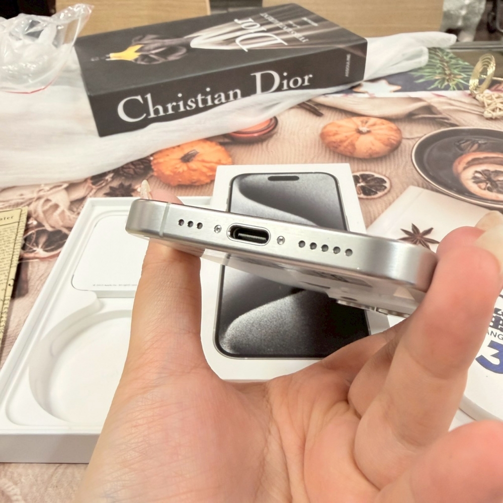 二手 iPhone 15 Pro 512G 白鈦色*33302(店保365天)