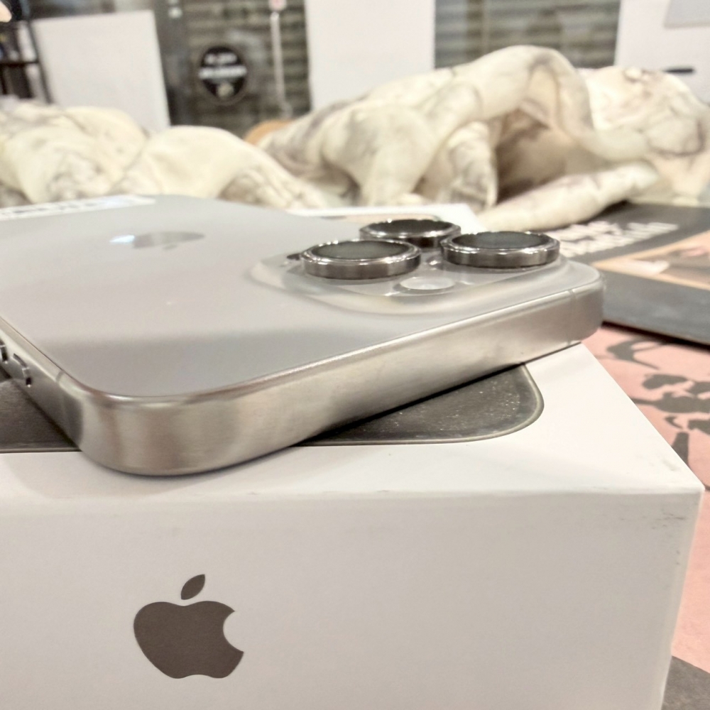 二手 iPhone 15 Pro Max 256G 原鈦色*81381(店保365天）