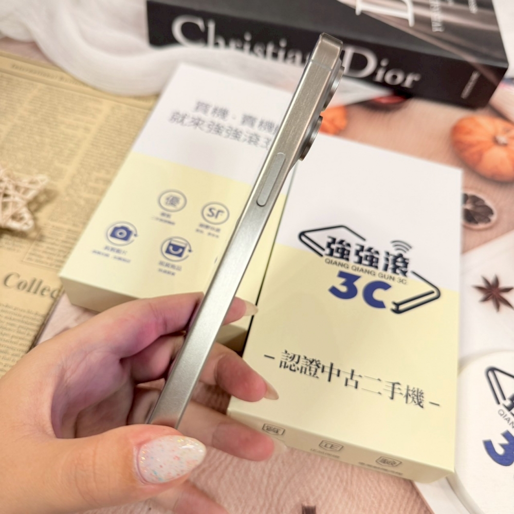 二手 iPhone 15 Pro Max 256G 原鈦色*96790(店保365天）