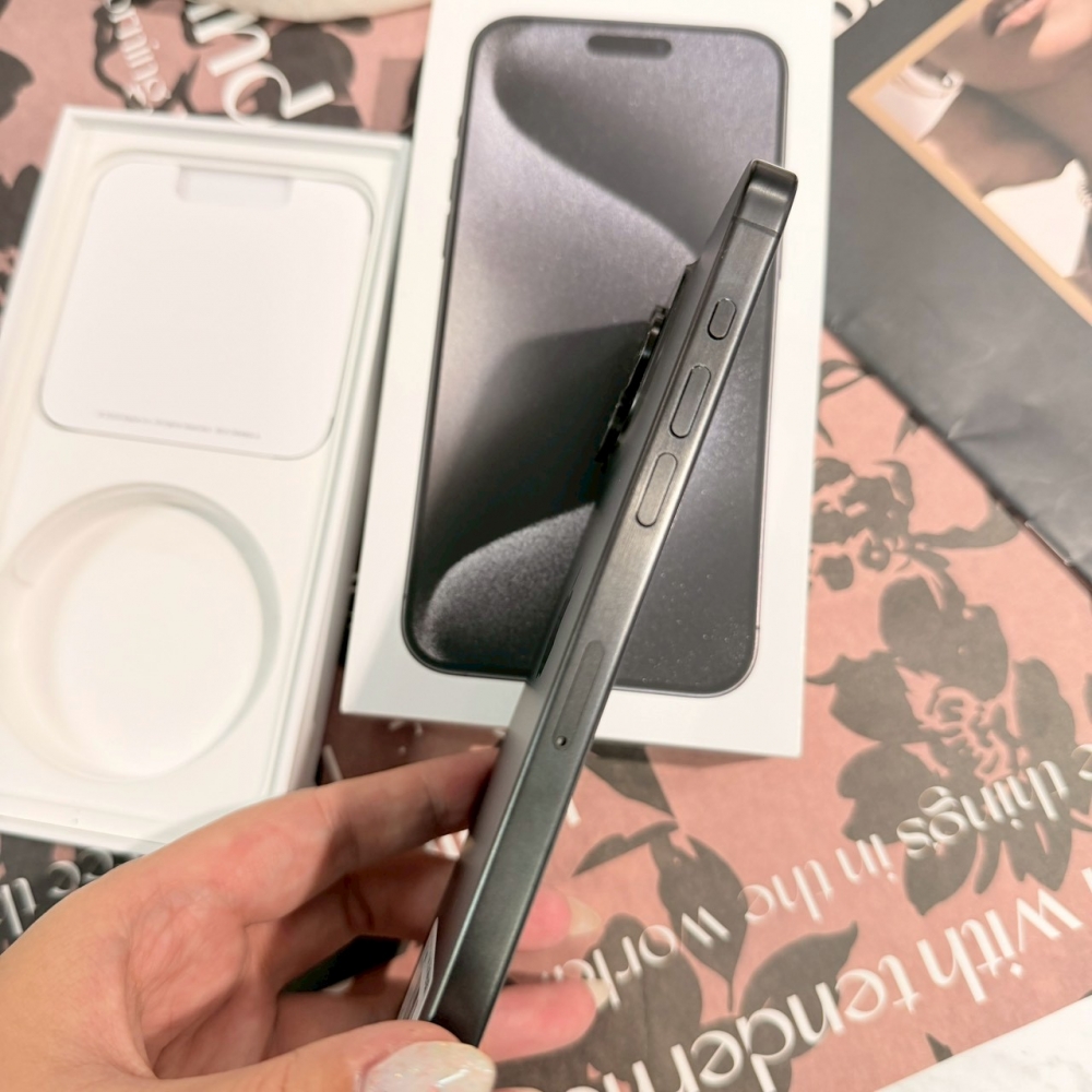 二手 iPhone 15 Pro Max 512G 黑鈦色*96887(店保365天）