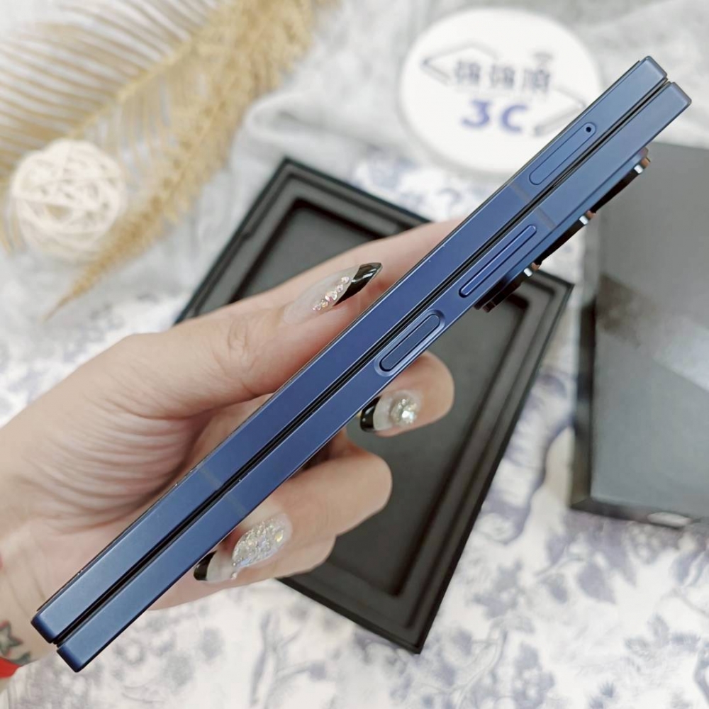 歸仁-二手 Z Fold6 12+256G藍色# 19761（原廠保內）