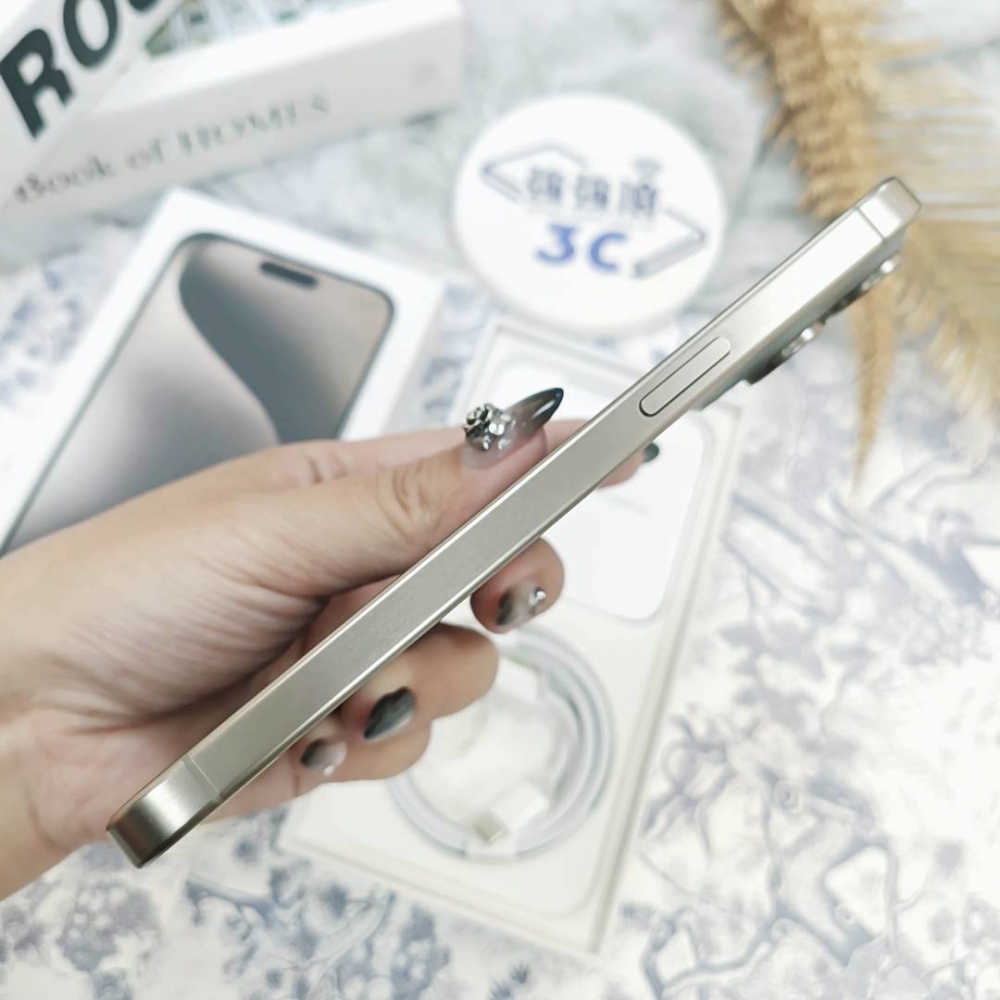 歸仁-二手 iphone 15pro max 256G 原鈦色# 88292（店家保固365天）