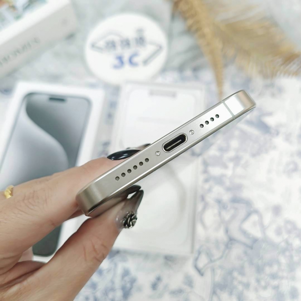 歸仁-二手 iphone 15pro max 256G 白色# 85138（店家保固365天）