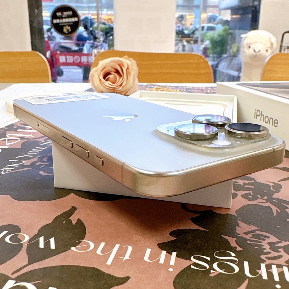 二手 iPhone 15Pro256G 原色*68317 (店家保固365天)