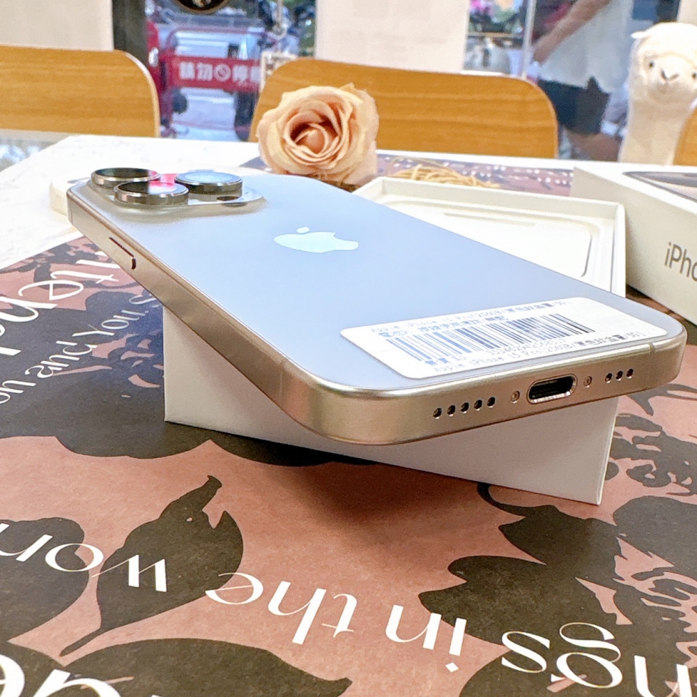 二手 iPhone 15Pro256G 原色*68317 (店家保固365天)