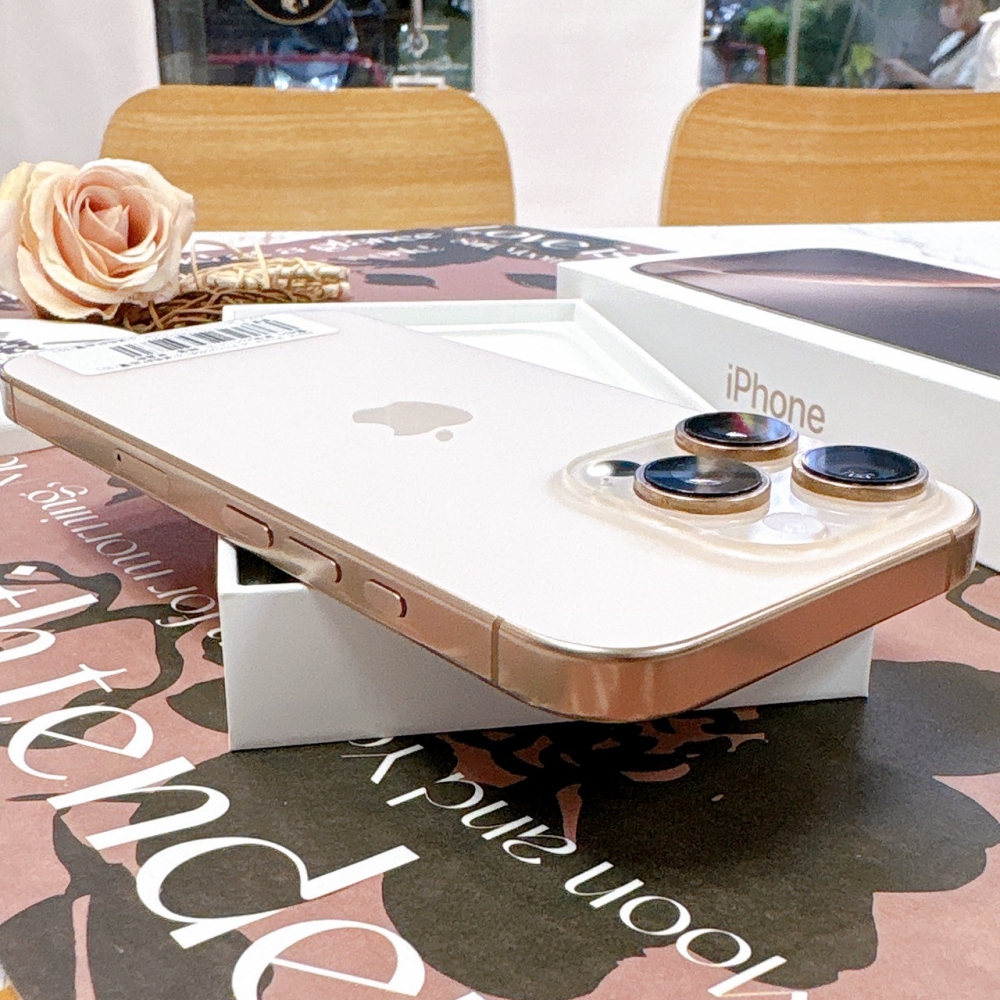 二手 IPHONE 16Pro256G 金色*27975(店保365天)