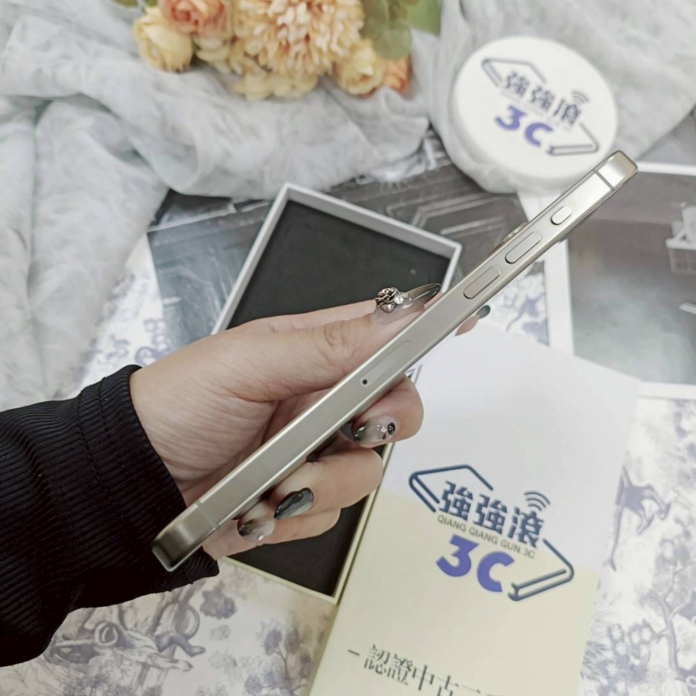 歸仁-二手iPhone 15 pro max 256G 原鈦色# 94409（店家保固365天）