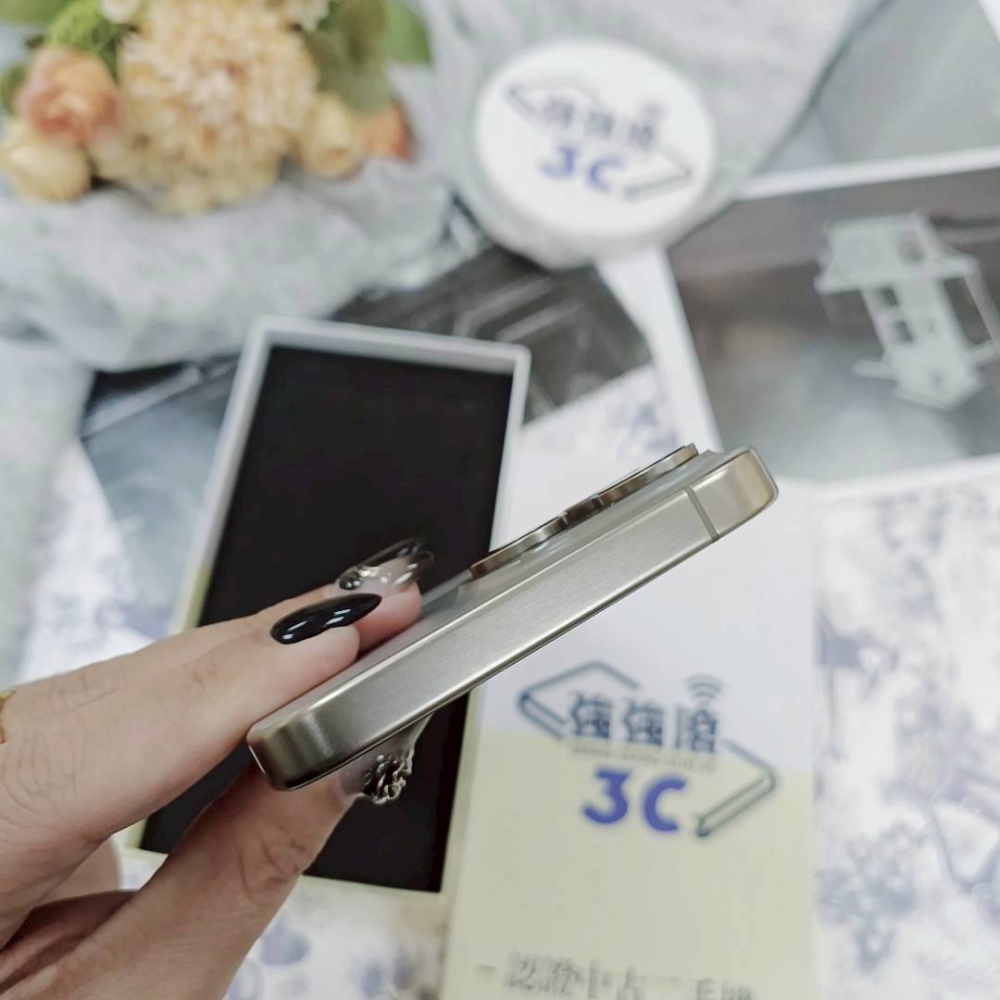 歸仁-二手iPhone 15 pro max 256G 原鈦色# 94409（店家保固365天）