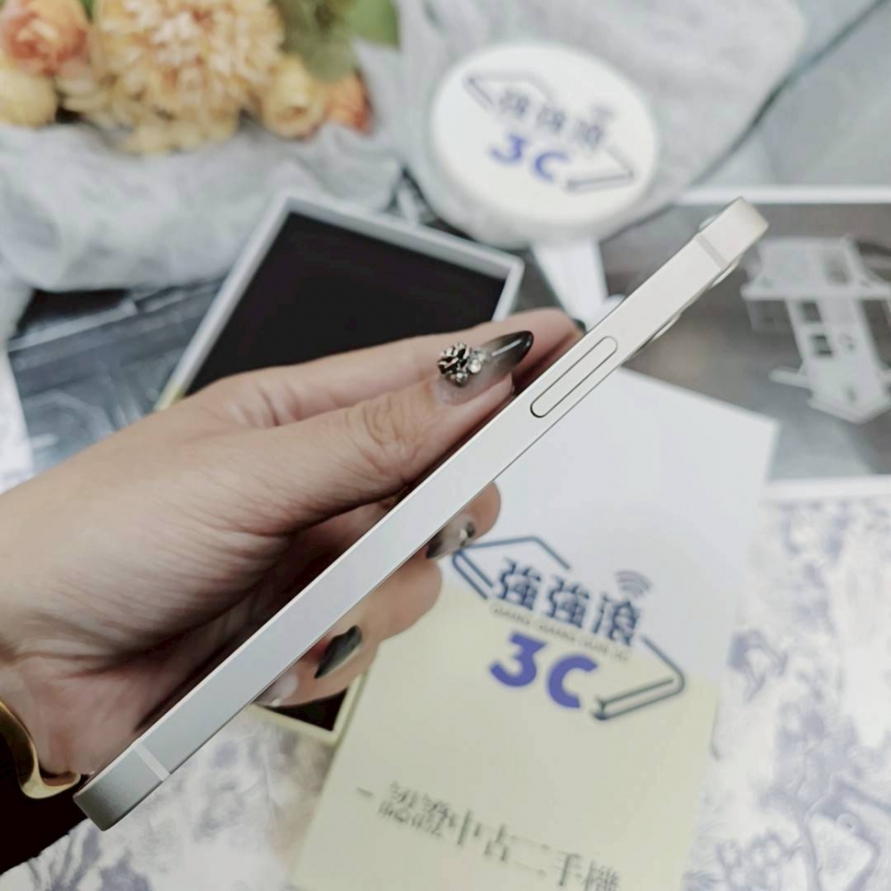 歸仁-二手iPhone 12 128G白色# 11809（店家保固90天）