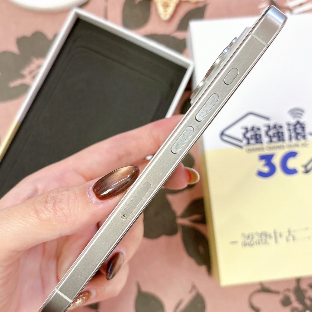 二手 iPhone15Pro 128G 白色*02093 (店家保固365天)