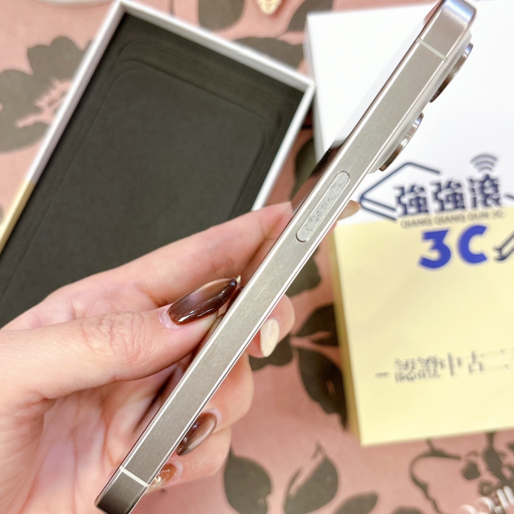 二手 iPhone15Pro 128G 白色*02093 (店家保固365天)